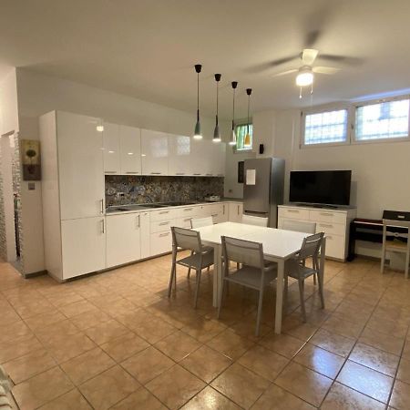 ホテル Casa Turro ミラノ エクステリア 写真