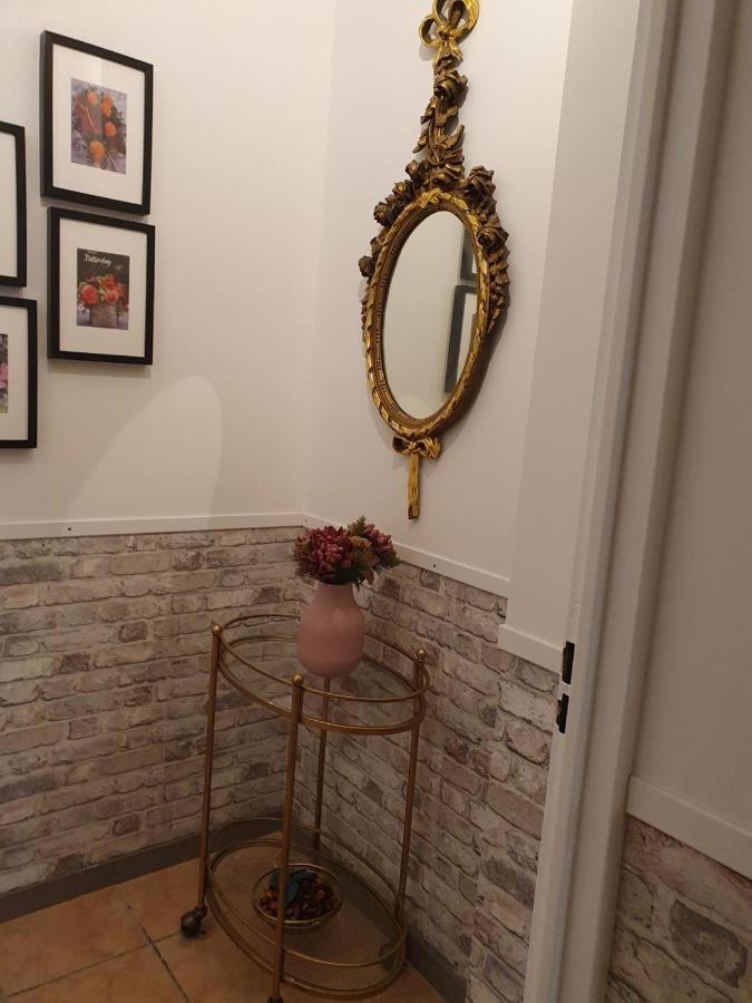 ホテル Casa Turro ミラノ エクステリア 写真